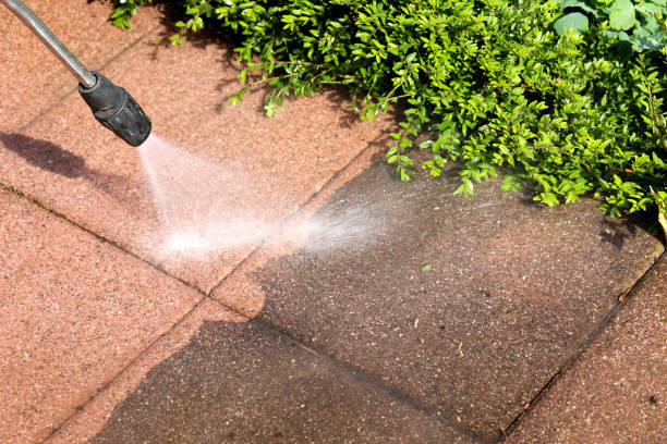 Why Choose Our Certified Pressure Washing Experts for Your Project Needs in Fredericksburg, IA?